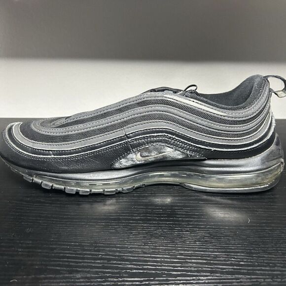 Nike Men's Black Air Max Sneakers - Picture 5 of 13